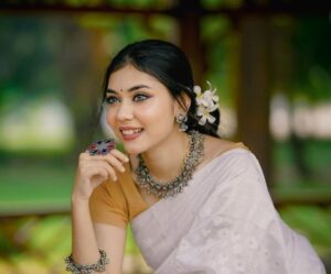 Noureen Afrose Piya: A Bangladeshi YouTube Sensation's Controversy, Struggle Story and Biography