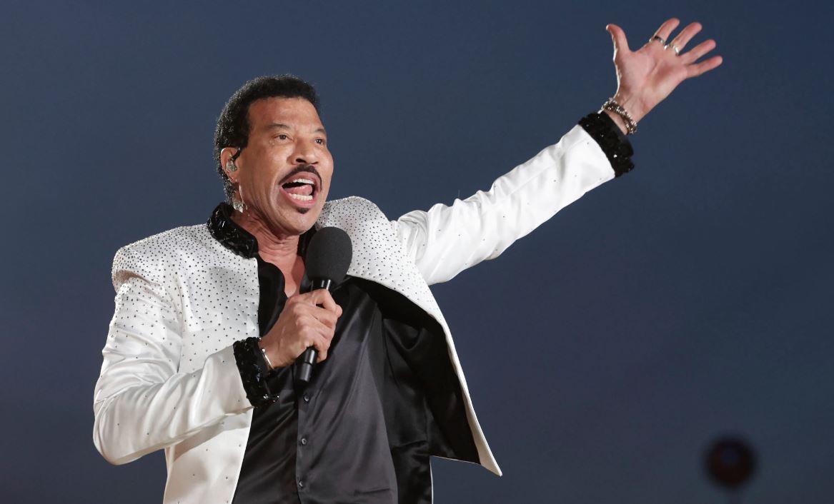 Lionel Richie: The Iconic Journey of a Musical Legend